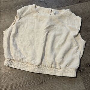 Women’s Sleeveless Blouse